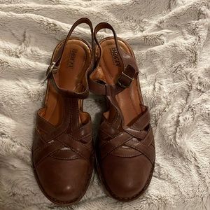 BORN Women’s Persi Cutout Clogs SZ 10